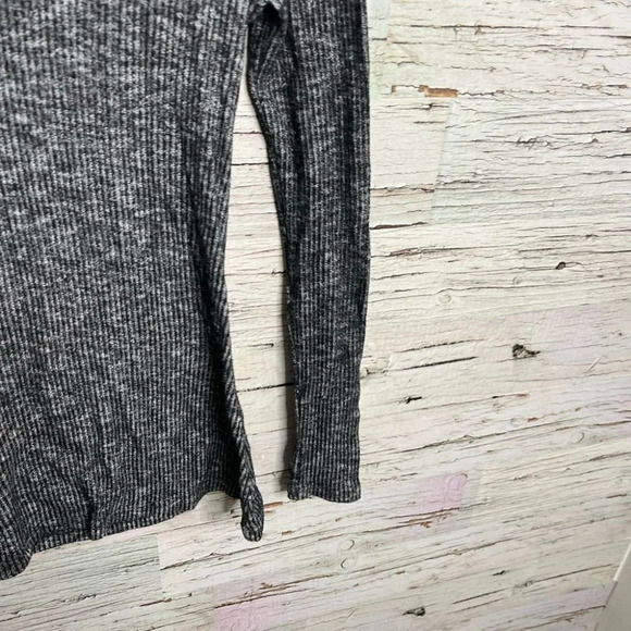 Rag  & bone gray long sleeve top open back size xs - Picture 3 of 9